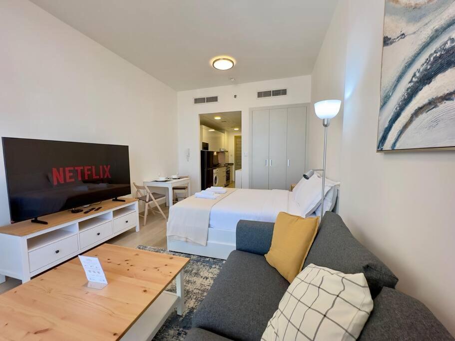 Dar Vacation - High Floor With View - Jvc Apartment